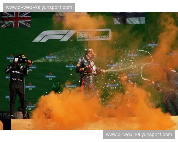 橙色风暴与无垠深蓝的博弈：荷兰vs全球生活模板的终极对决